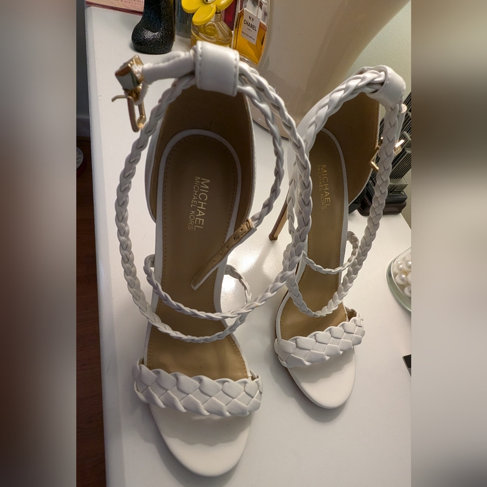 Beautiful and sexy Michael kors sandals